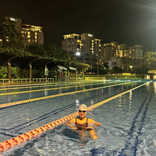 Học viên tại Hồ bơi SaLa